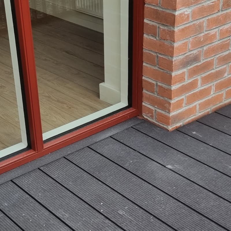 Image Sapphire Balconies door sill interface
